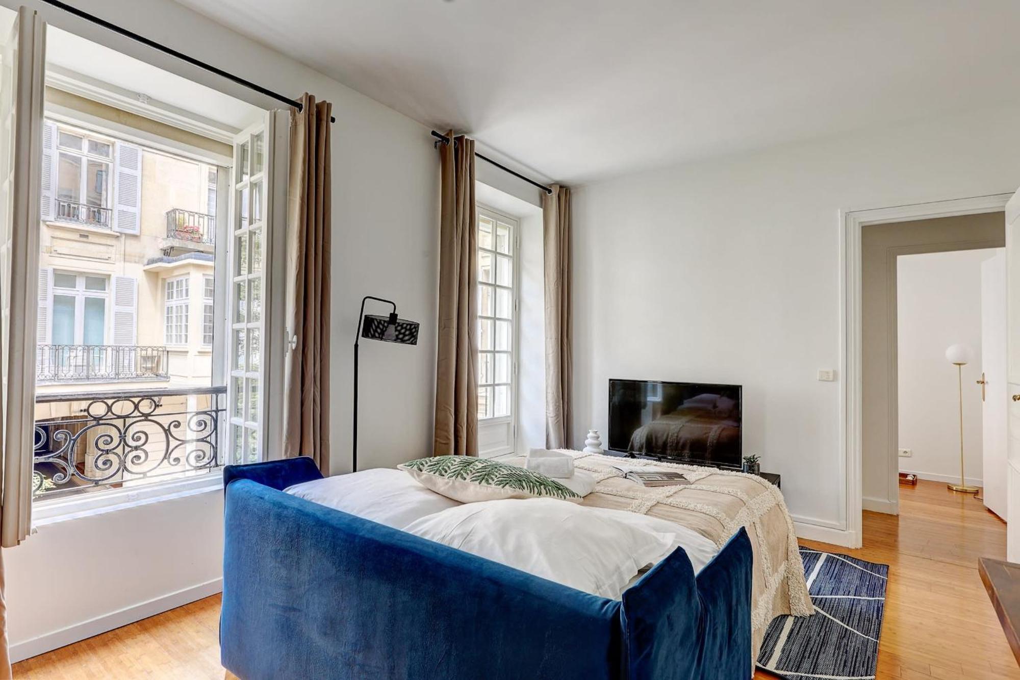 Champs-Elysees - 2Br With Balcony - Cityapartmentstay Párizs Kültér fotó