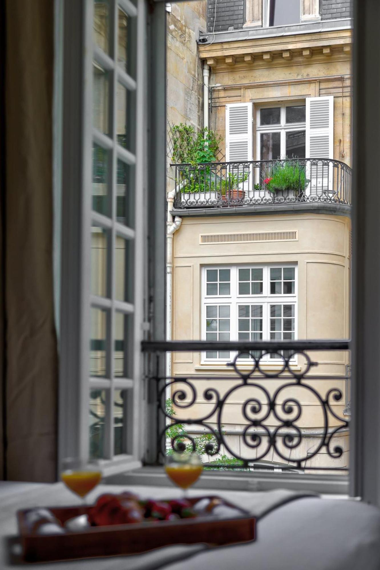 Champs-Elysees - 2Br With Balcony - Cityapartmentstay Párizs Kültér fotó